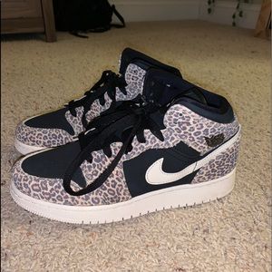 Air Jordan Mid SE GS ‘Leopard’
